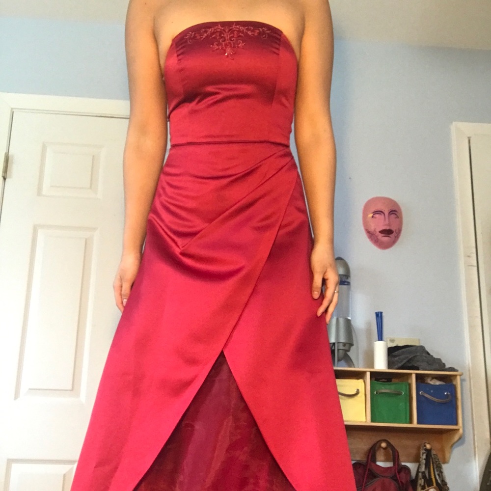 David’s Bridal Red Prom Dress - Picture 2 of 4